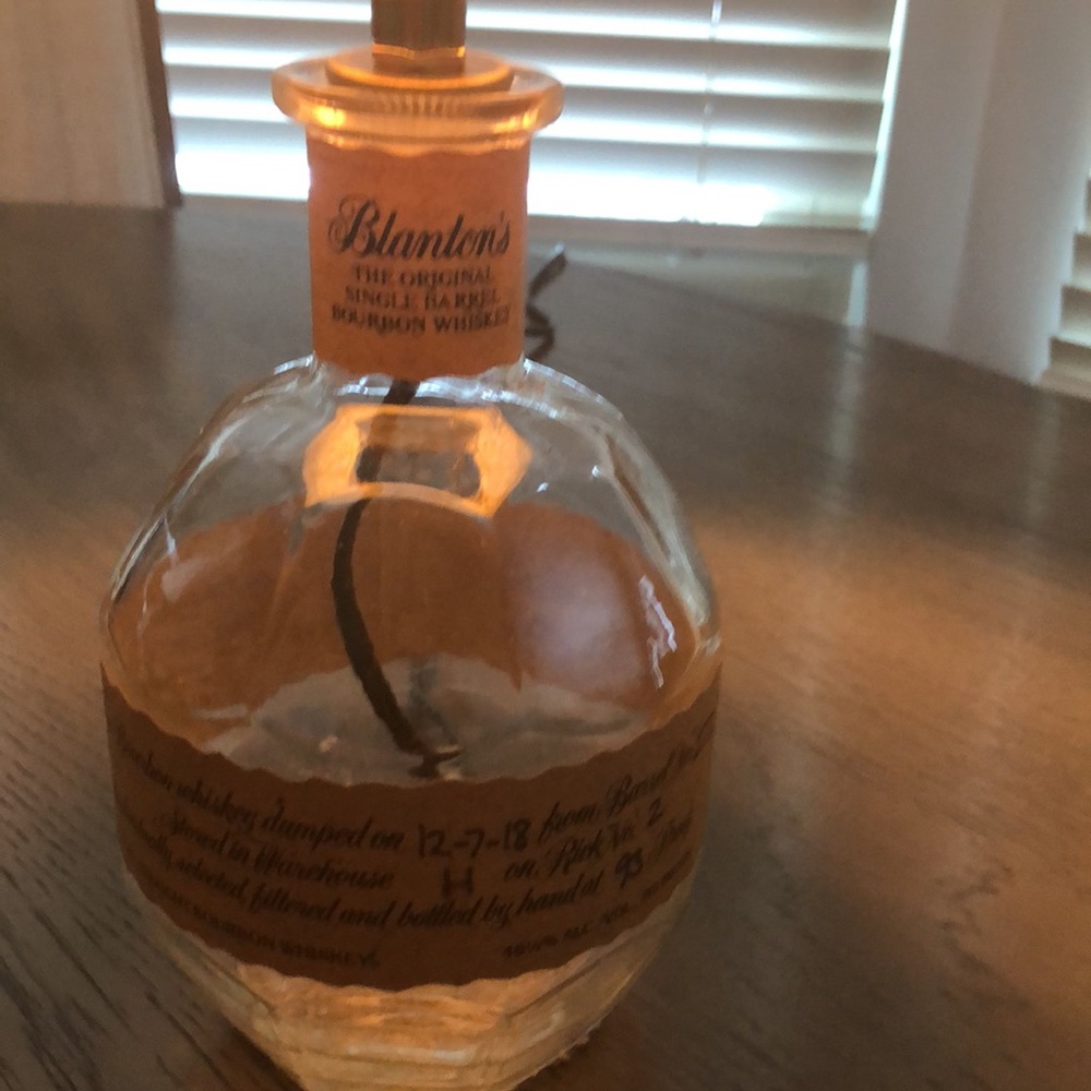 Handmade Blanton’s bottle lamp - Picture 2 of 9